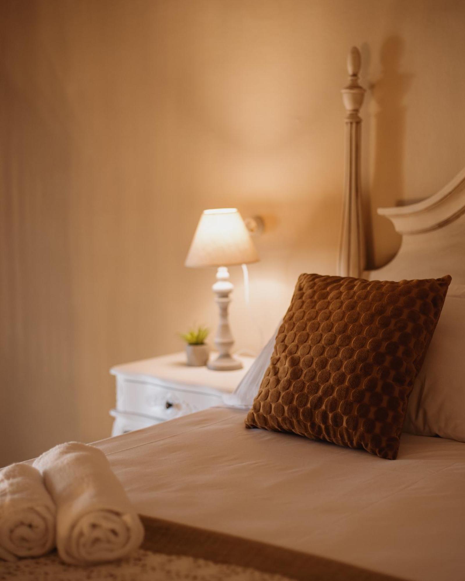 Hotel Oviv Dimora Del Borgo Acquaviva Picena Esterno foto
